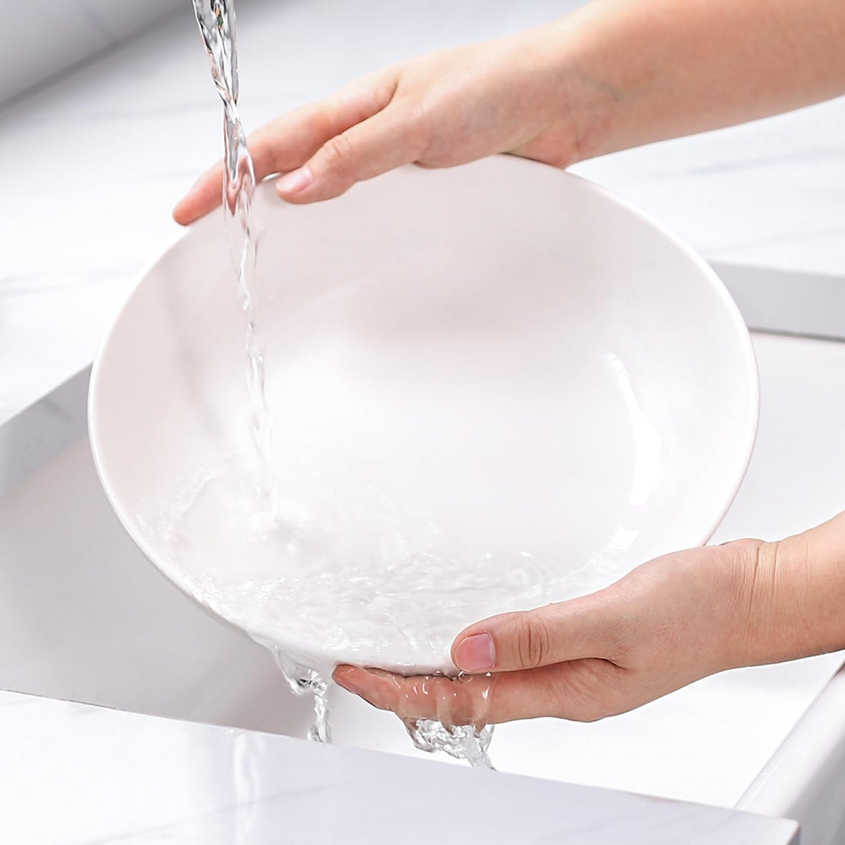 9.75" White Ceramic Pasta Bowls Set of 4 Y5229